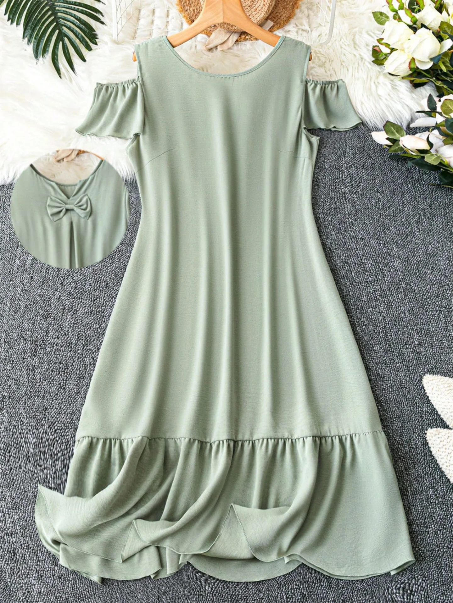 Robe grande taille vert clair à épaules dénudées pour femme; robe de style doux.