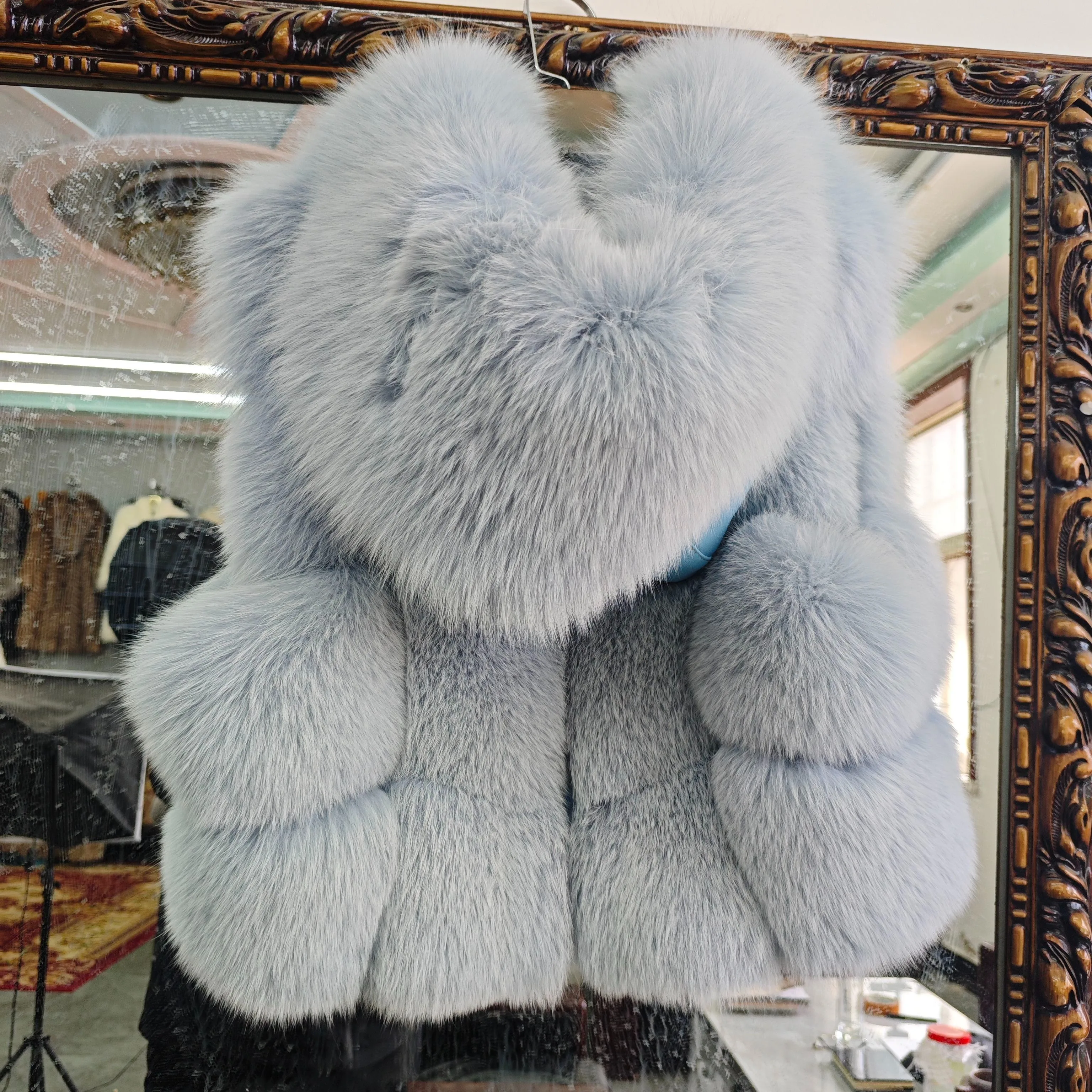 Hot-selling high quality real fox fur short hooded bread small vest fluffy natural fox fur vest Fashion new style vest