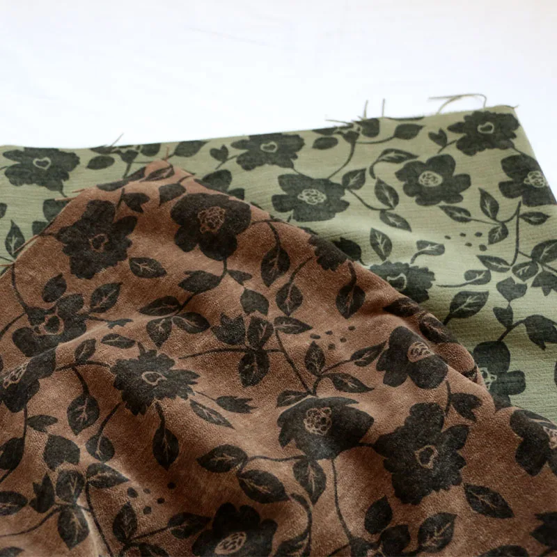 

Beautiful Retro Black Flower Print Autumn and Winter Suede Flannel Clothing Fabrics Cloth DIY