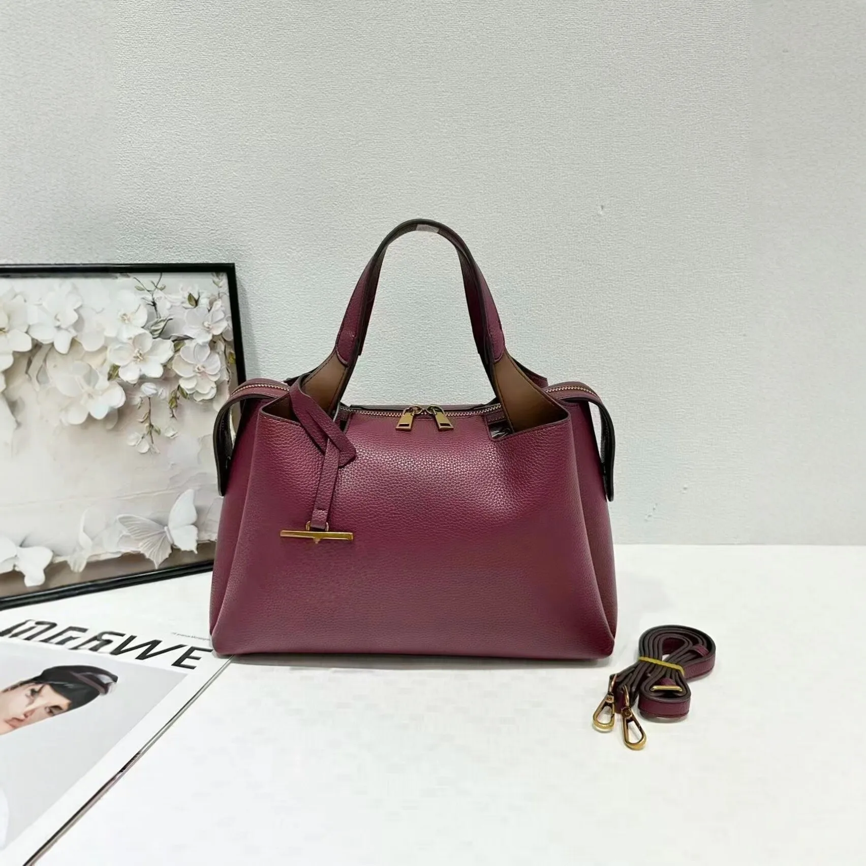 2026-new-light-luxury-gold-hardware-tote-women's-bag-fashion-classic-versatile-portable-shoulder-messenger-women's-bag
