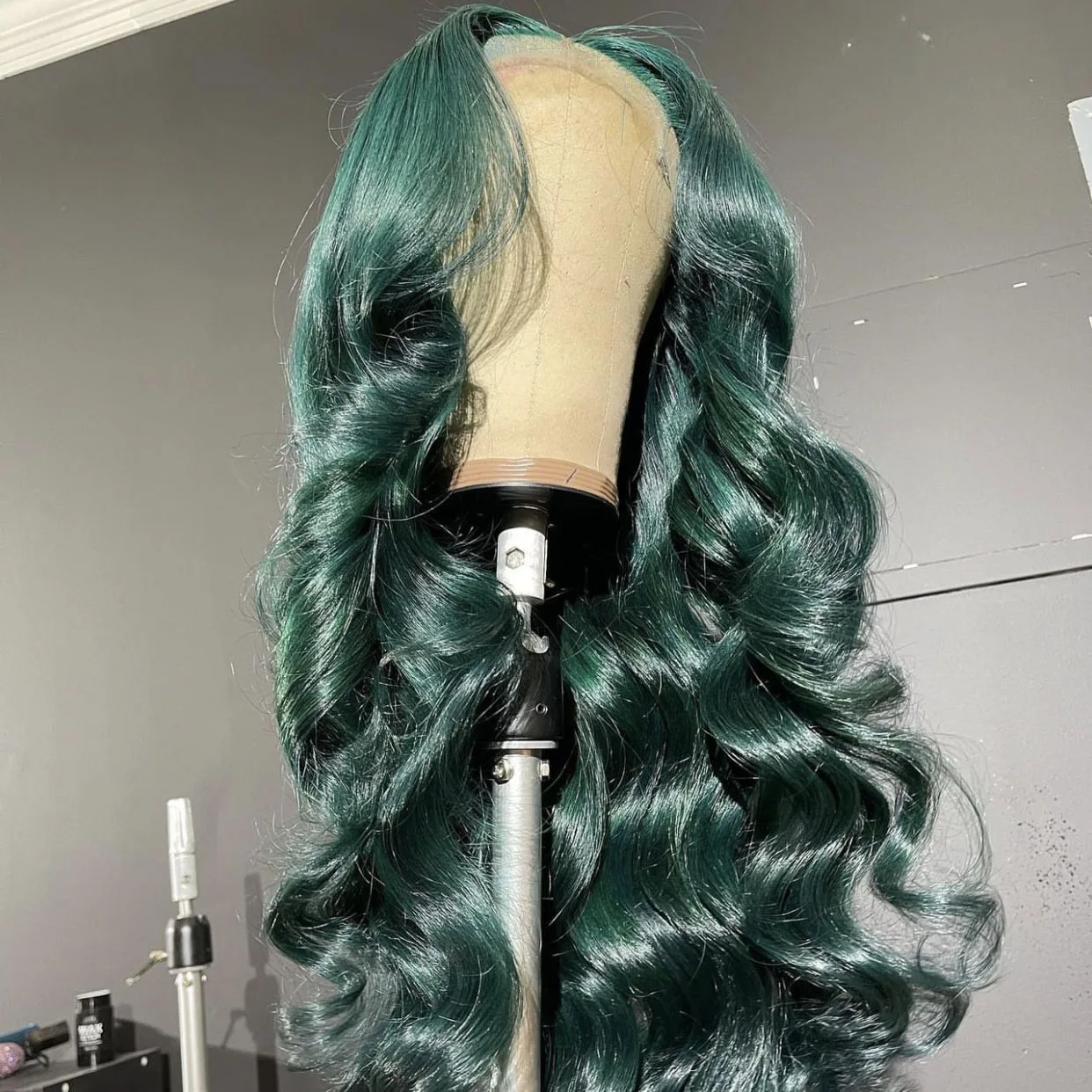 Body Wave 13X4 Lace Front Wigs High UNIQUE WIG Density Colored Synthetic Ombre Green Lace Front Wigs For Black Women Daily Wear