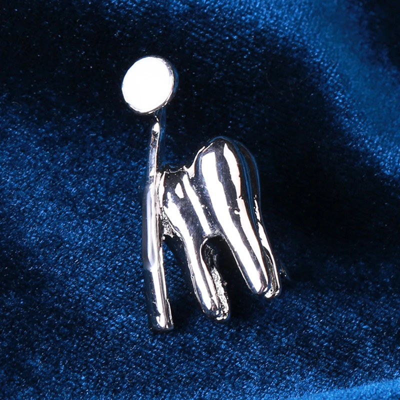 1PC Cute Tooth-Shaped Medical Brooch - Classic Lapel Pin for Doctors/Nurses (Backpack Badge & Gift Jewelry) view 3
