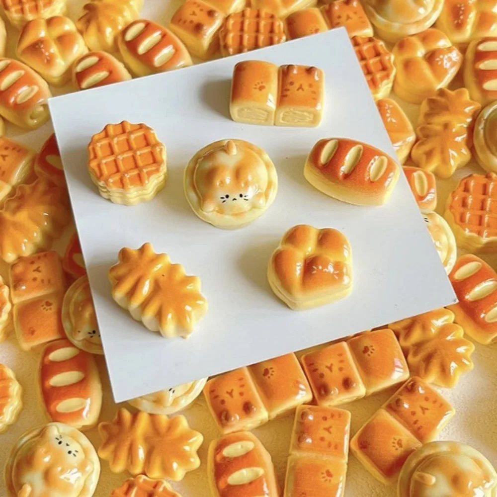 10 Uds. Nueva serie de galletas de pan de simulación bonita, álbum de recortes de resina, joyería hecha a mano DIY, accesorios para casa de muñecas