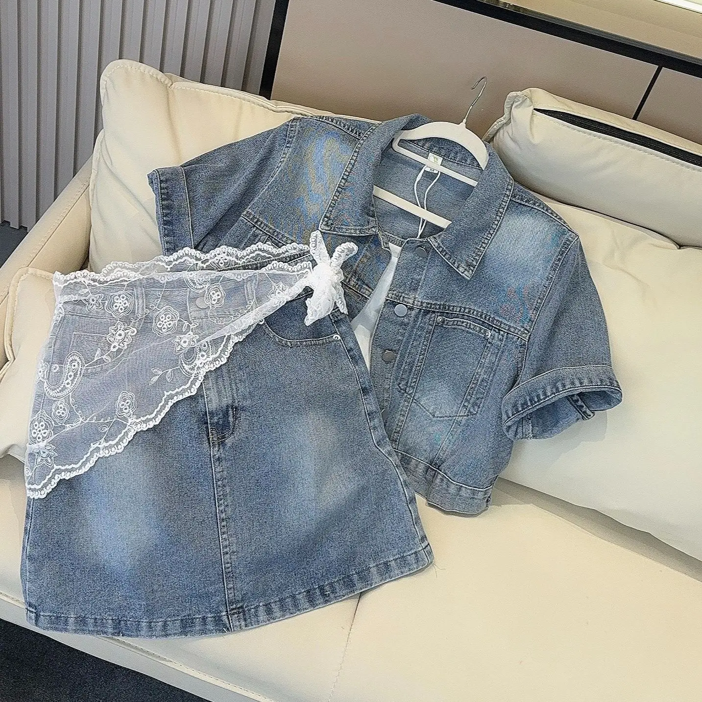 

Summer Women Clothing Trend Fashion Buttons Turn-down Collar Short Sleeve Three-piece Suit Female Lace Korean Denim Short Skirt