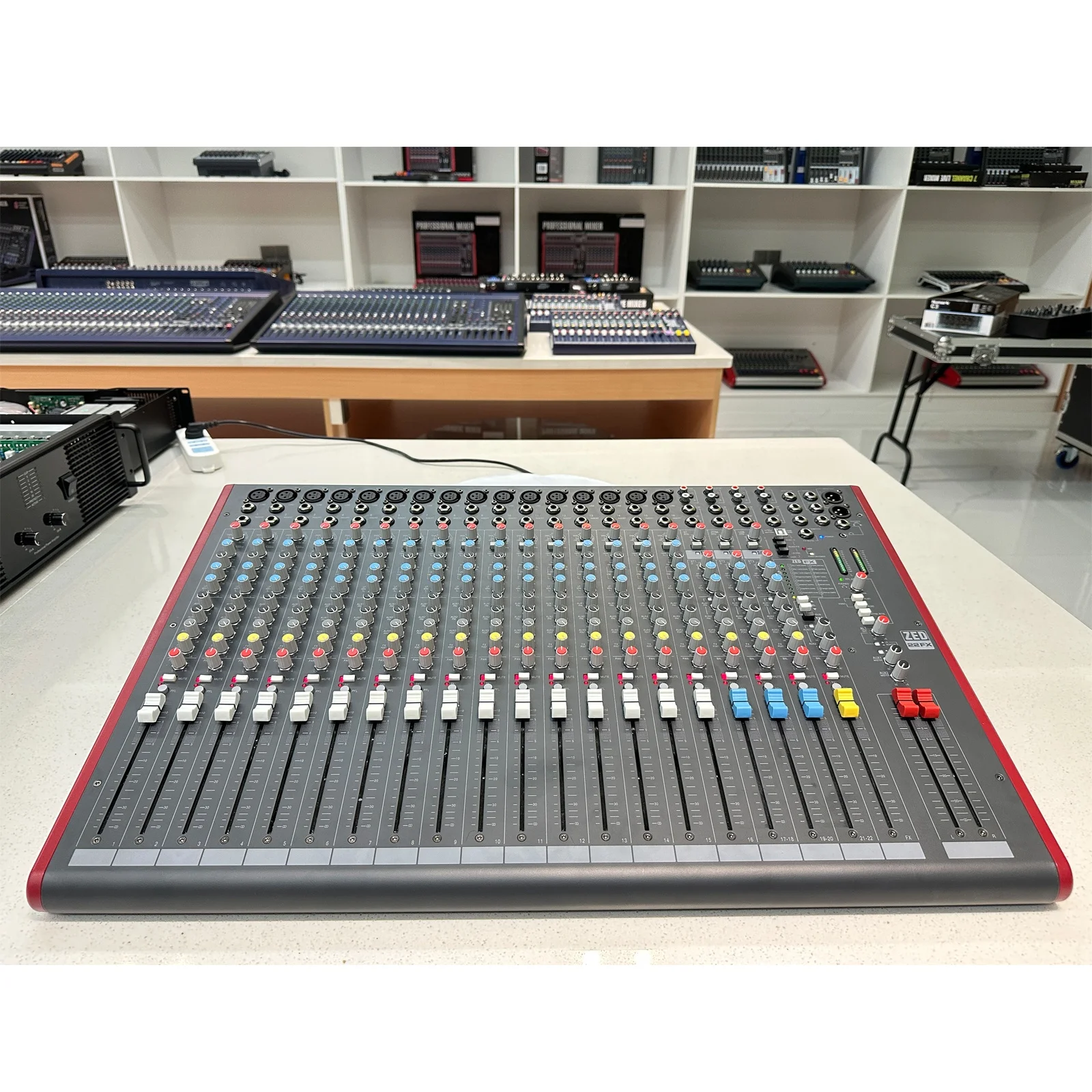 ZED-22FX 人気プロ仕様 22チャンネルサウンドプロフェッショナルミキサー オーディオDJ パワードオーディオミキサー エフェクト搭載