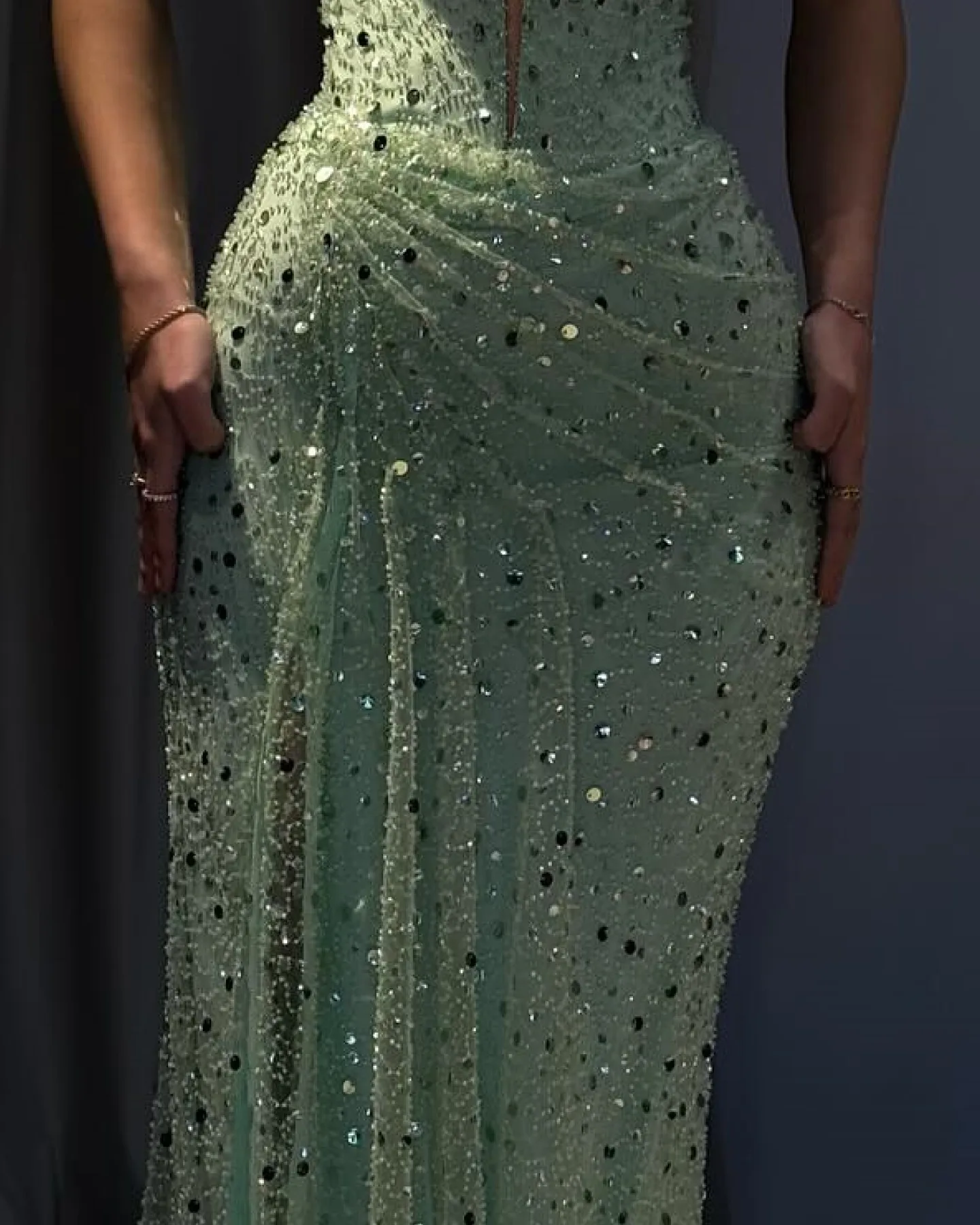 Elegantes vestidos de noche de sirena verde menta Sheer Sweetheart Collar Lentejuelas Rebordear Vestido de fiesta Vestido largo con pliegues y hendidura فساتmavera