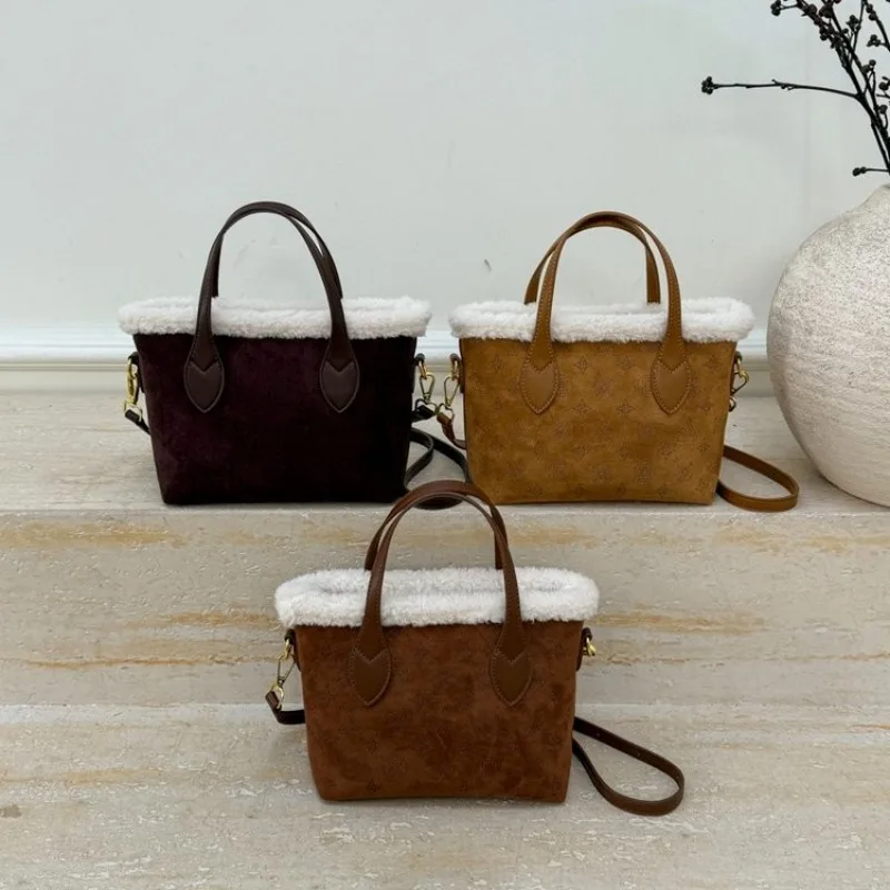 

Attractive Sleek Crossbody Bag Ladies Office Commuting Work Meeting Exquisite Fashionable Chic Timeless Elegant Stylish