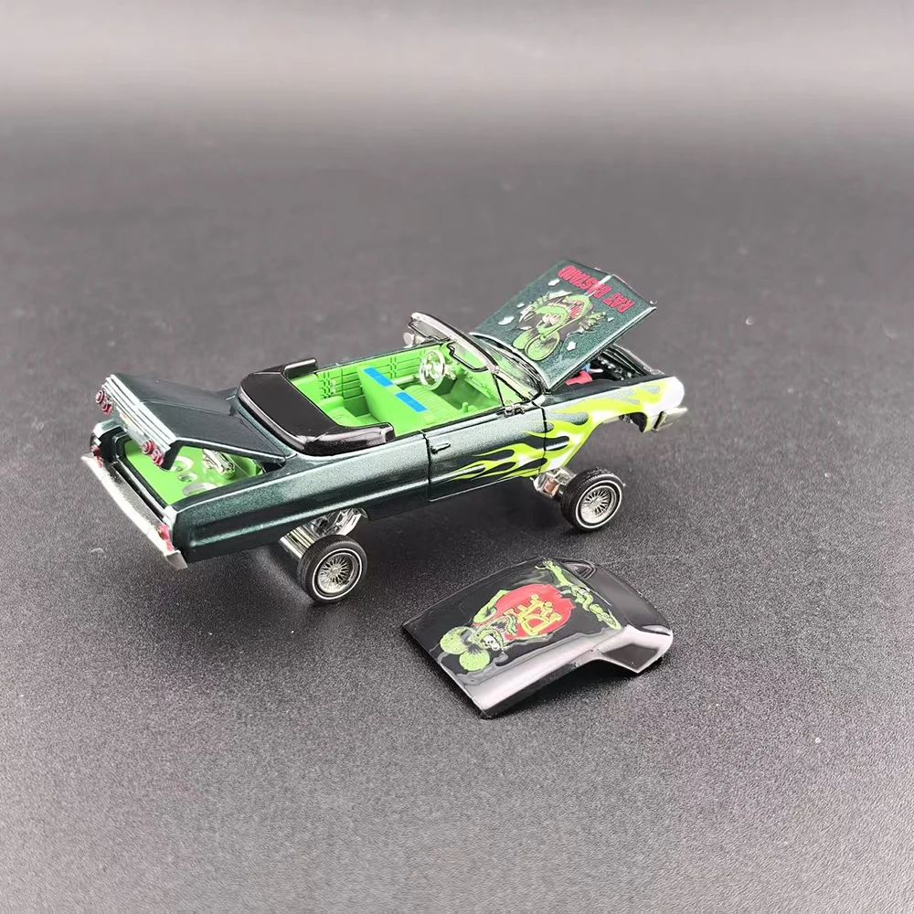 

FW 1/64 Impala West Coast Lowrider Diecast Alloy Car Model Toy JDM Muscle Collectible Diecast Vehicle Collection Model