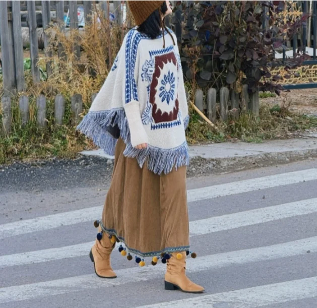 

Boho Gypsy Eethnic Fringe Pullover Shawl Women Sweater Tops Autumn Winter Warm Long Sleeved Knitted Sweaters Tassel Jumpers