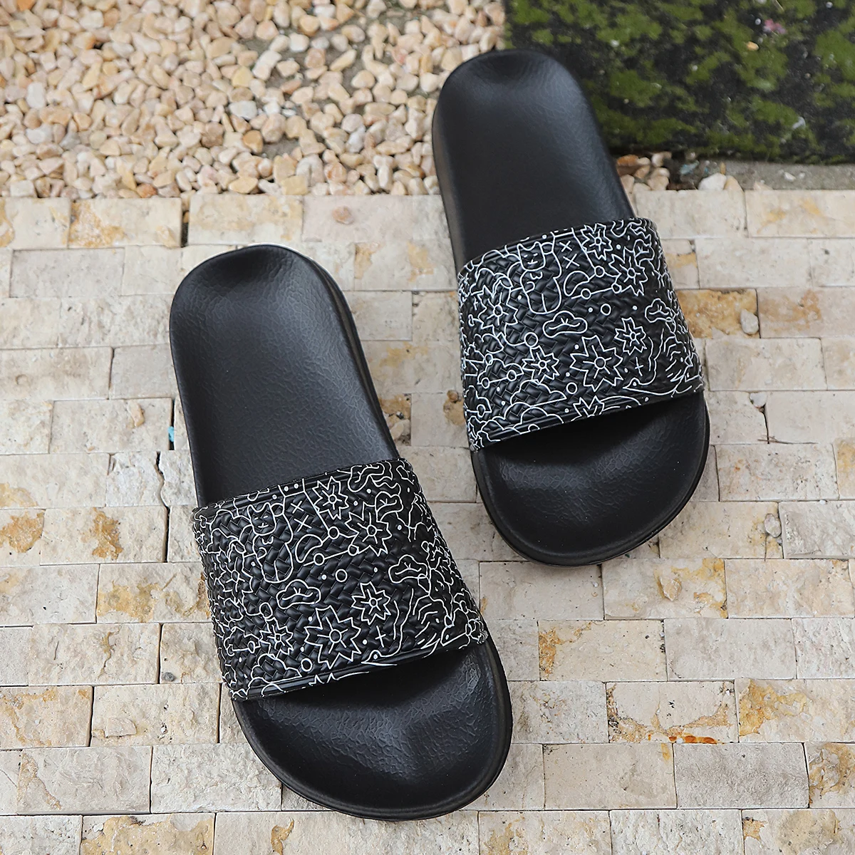Women's Fashion Line Print Casual Slippers - Lightweight Indoor and Outdoor Home Shoes, Stylish and Attractive, with Breathable Fabric Lining Design, Suitable for Home, Garden, and Beach Use, Comfortable for All Seasons