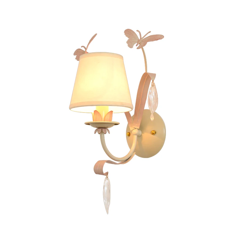 مصباح جداري على شكل فراشة لغرفة النوم، مصباح جداري مبتكر لغرفة البنات باللون الوردي من الحديد المطاوع، مصباح جداري على شكل شمعة لغرفة المعيشة الفرنسية