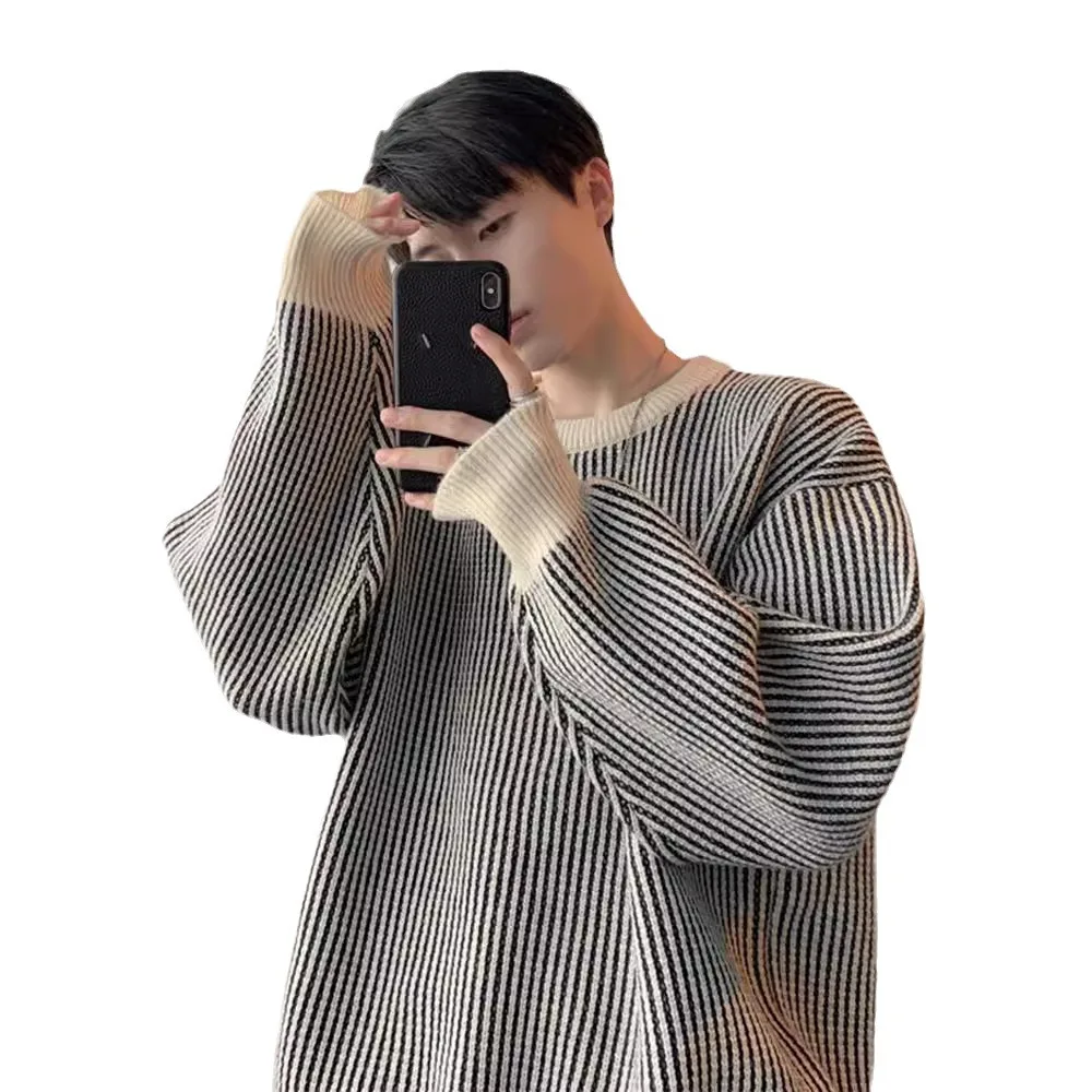 Sweater rajutan leher bulat bergaris untuk pria, model baru musim gugur dan musim dingin, pullover rajutan, pakaian longgar serbaguna ala Jepang