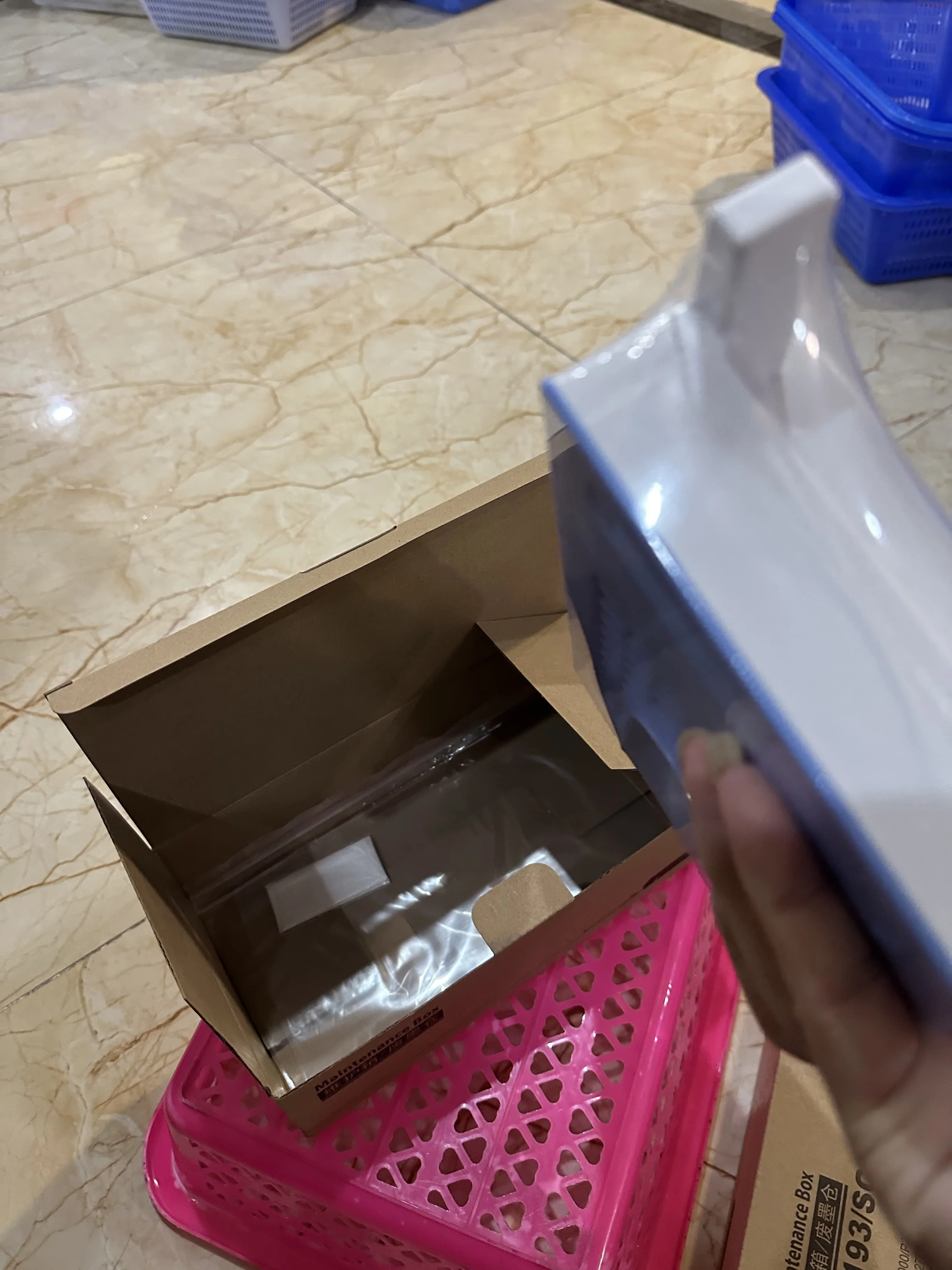 

T6193 Резервуар для обслуживания Epson Surecolor T3000 T5000 T7000 T3200 T5200 T7200 T3070 T5070 T7070 Сброс чипа коробки для отработанных чернил