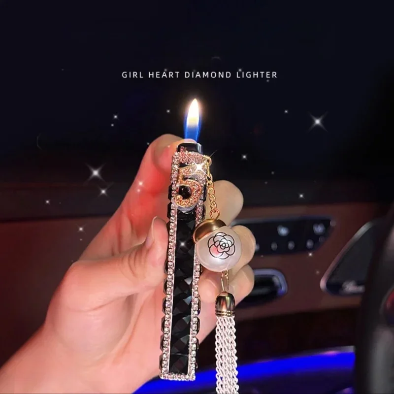Fashionable Luxury Diamond Studded Tassel Lighter Metal Unusual Portable Butane Inflatable Lighter Women\'s Smoking Gift