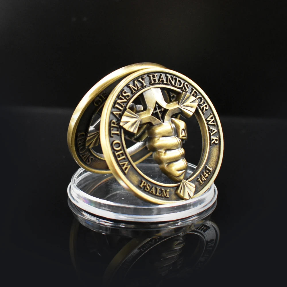 

The Sword of The Spirit Coin Who Trains My Hands for War Commemorative Medal in Capsule Retro Badge Home Decoration
