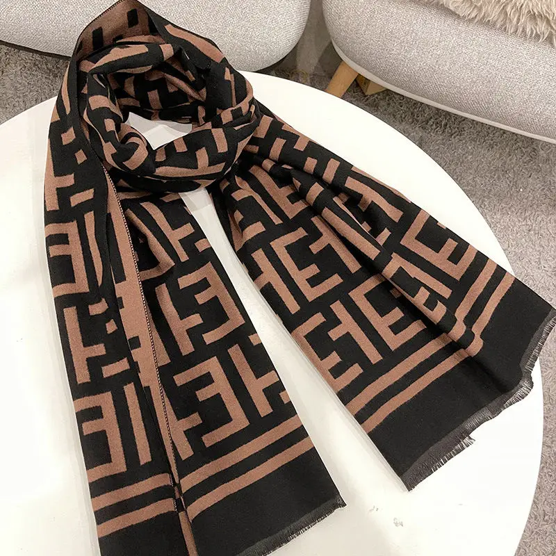 جديد دافئ فاخر الكشمير وشاح المرأة عادي اللون شال أنيق ويلتف السيدات بطانية فولارد الشتاء الباشمينا باندانا Bufanda