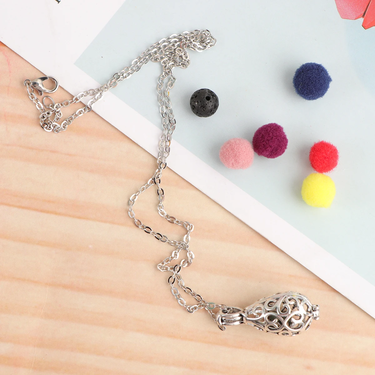 Pelelith قلادة Waterdrop شكل جوفاء التدريجي قلادة الإبداعية القطن الكرة حامل براعة رائعة هدية فريدة لها