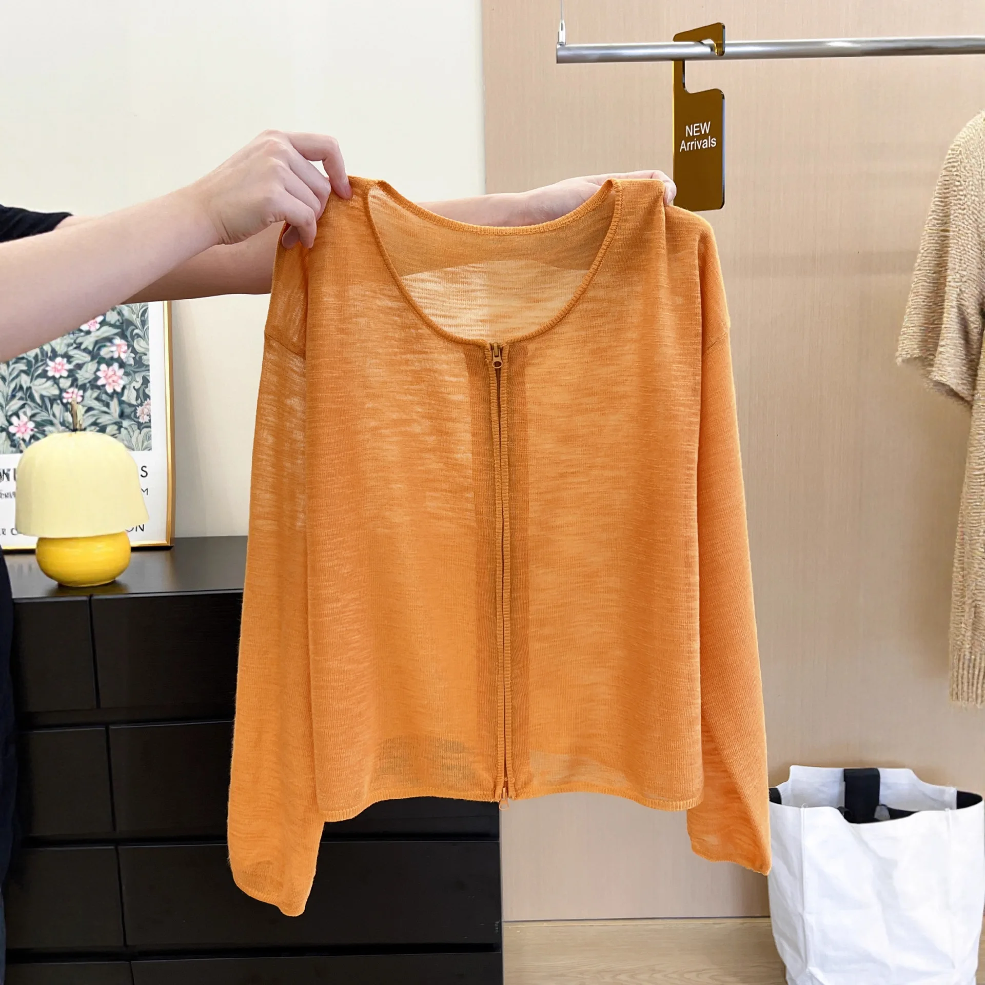 Spring and Summer 2026 New Temperament Elegant Simple Solid Color Knitted Sunscreen Cardigan Fashion Air-conditioned Shirt Top