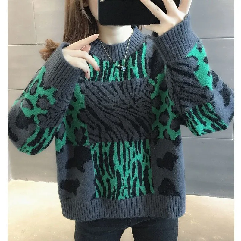 New Autumn/Winter Fashion Lazy Print Small Thickened Round Neck Loose Versatile Foreigner Women\'s Long Sleeve Knitted Sweater