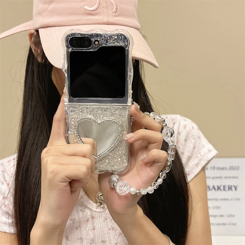 For Samsung Galaxy Z Flip 6 5 4 3 Phone Case with Cute Chain Glitter Love Heart Mirror Cases For Flip5 Flip4 5G Silicone Cover