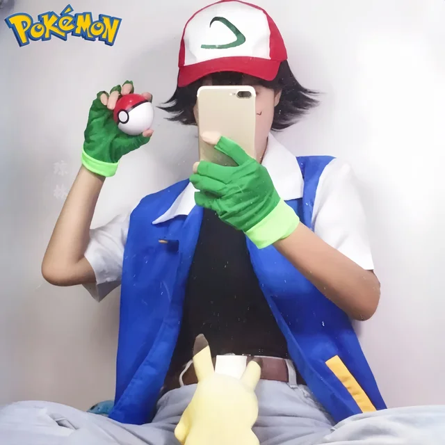 Nova Jaqueta Azul Masculina Fantasia Cosplay Ash Ketchum para Festa de Halloween Conjunto de Luvas e Boné de Treinador Presente de Natal Anime