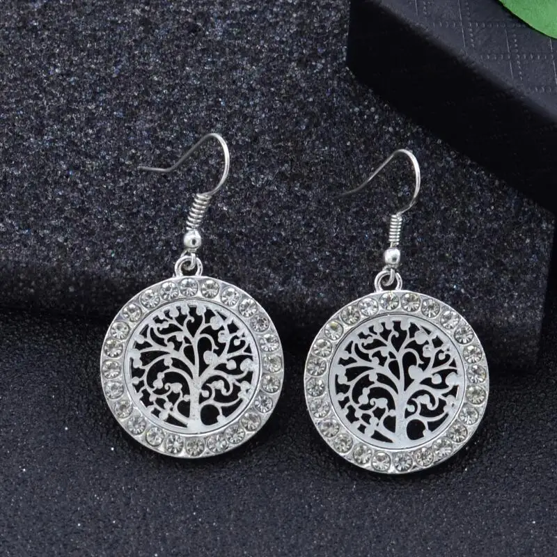 Classic Fashion Income Round Cutout Tree of Life Earrings Women's Anniversary Party Birthday Gift Personality Jewelry for Girls