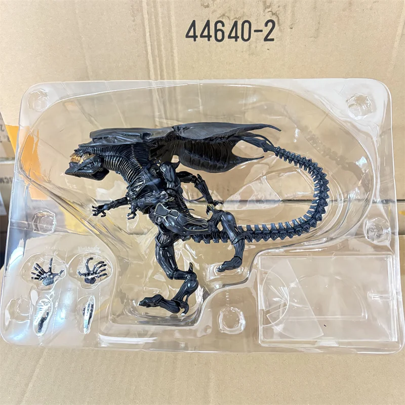 NECA Hybrid Metal #047 Alien Queen PVC Action Figure Collectable