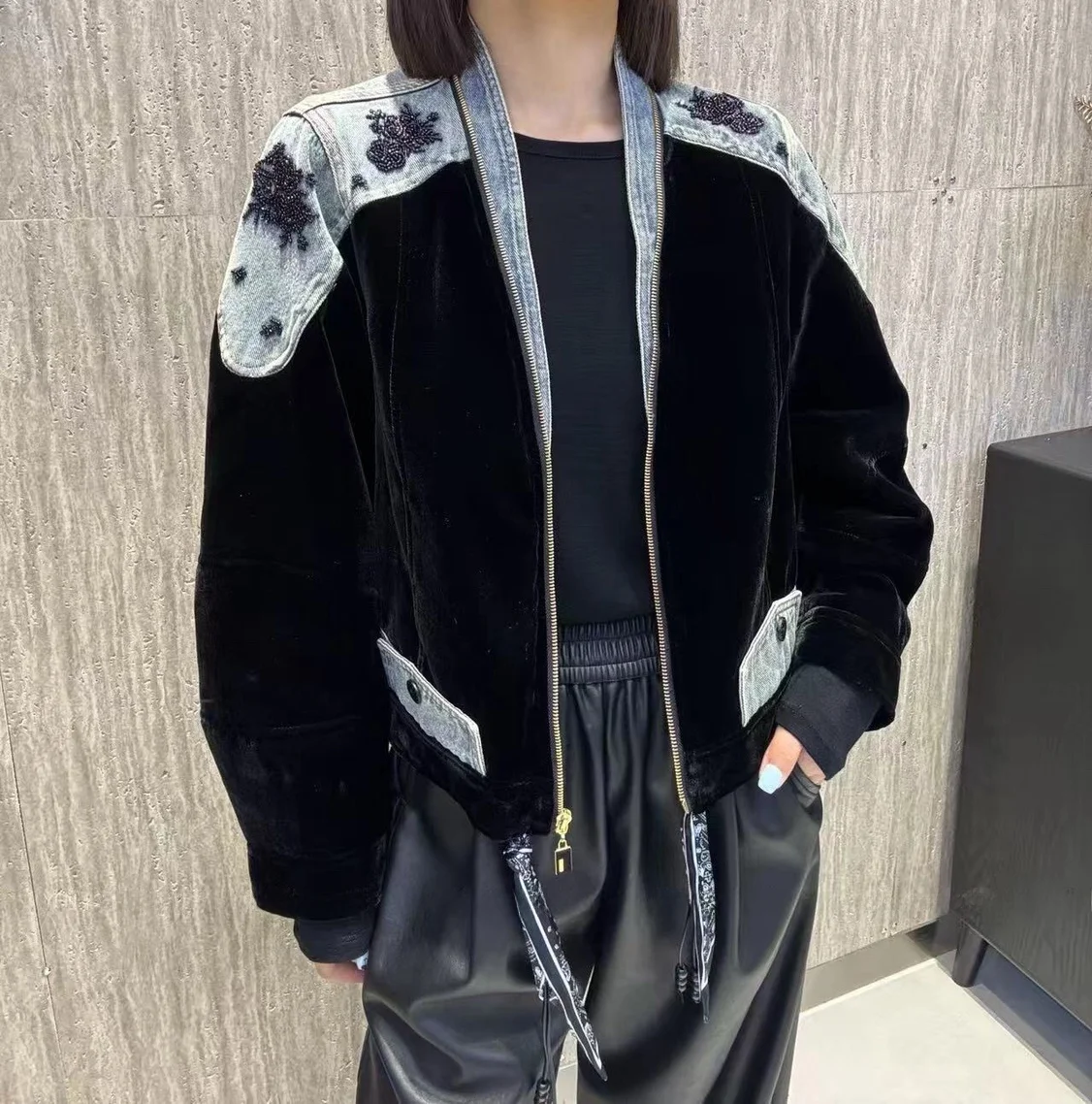 

Autumn 2025 New Sle Women's Loose Casual Pure Color Design Velvet Jaet Faionable All-Match Velvet Outerwear
