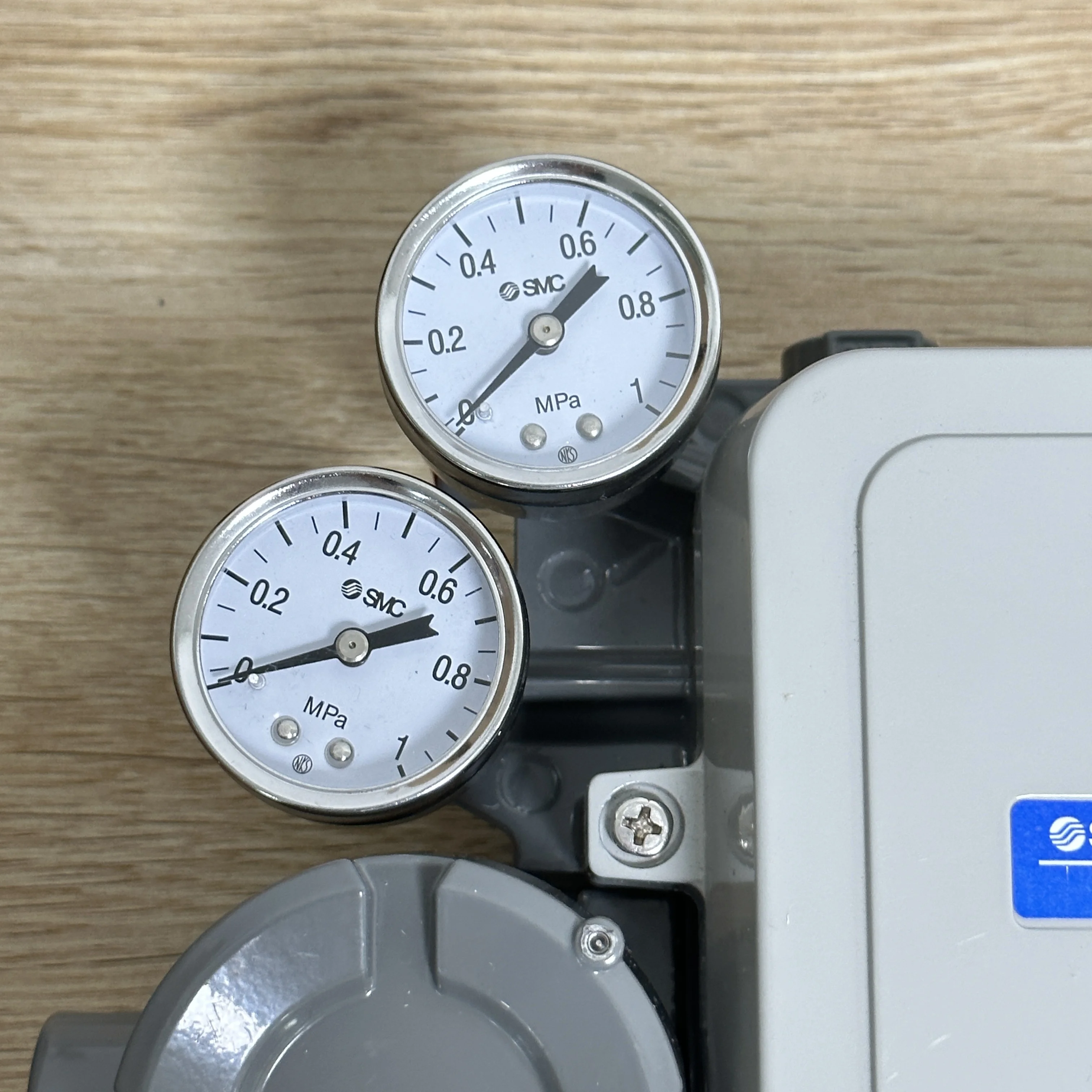 

Оригинальный и новый электропневматический позиционер IP8100-031