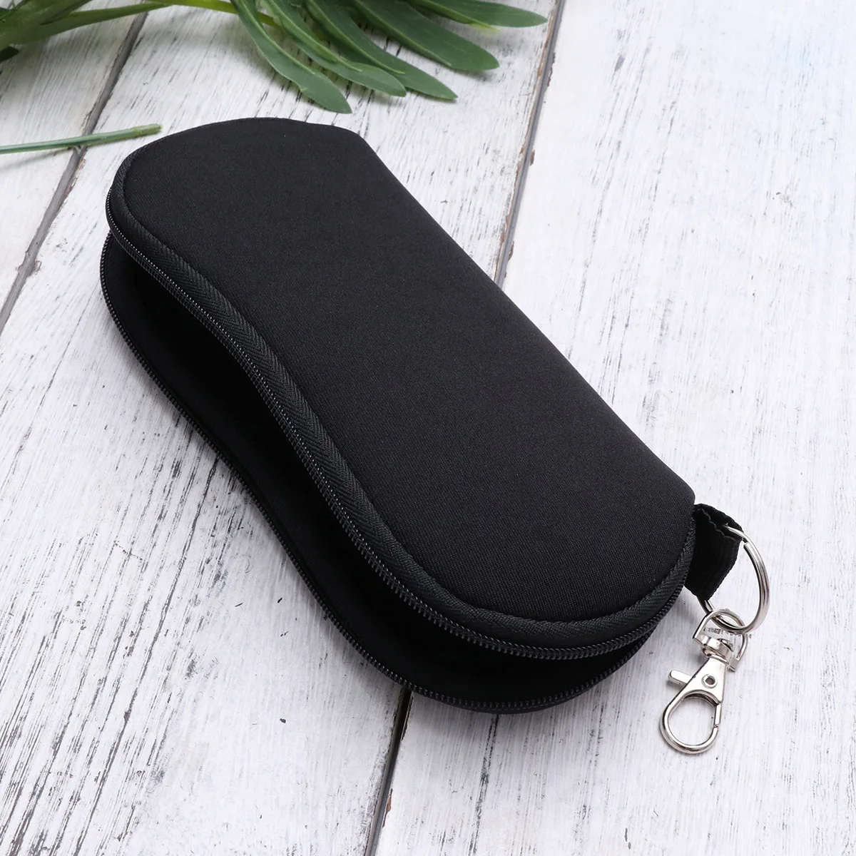 

Black Neoprene Glasses Case Small Pack Portable Eyeglasses Protector with Zipper for Sunglasses and Myopia Frames Compact
