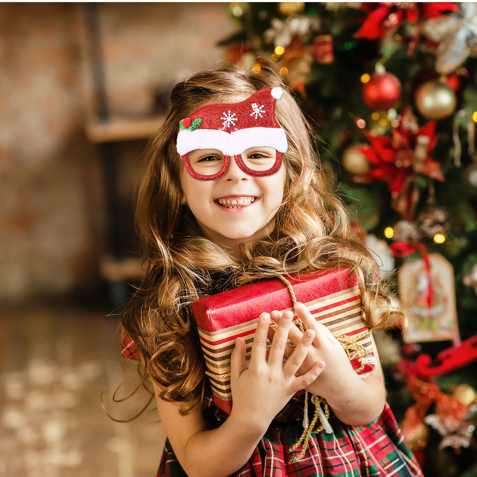 6Pcs Christmas Glasses Set Shiny Plastic Frame Assorted Colors Merry Christmas Reindeer Tree Santa Hat Design Party Accessory