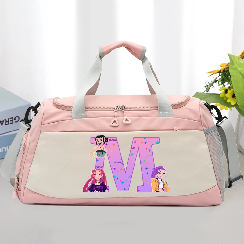

K-pop Demon Hunters большая вместительная дорожная сумка для женщин, сумки для багажа с мультяшным принтом и буквами, женская портативная сумка для фитнеса и йоги