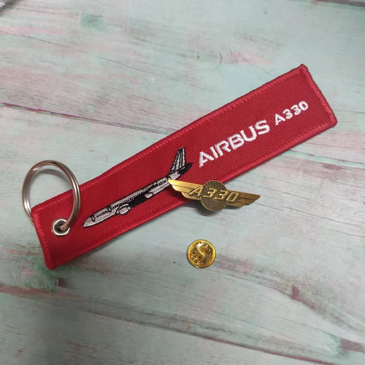 MiFaViPa Red Airbus A330 Fashion Trinket Keychain Airbus 320 Brooch Embroidery Aviation Key Chain for Men Crew Gift Luggage Tag