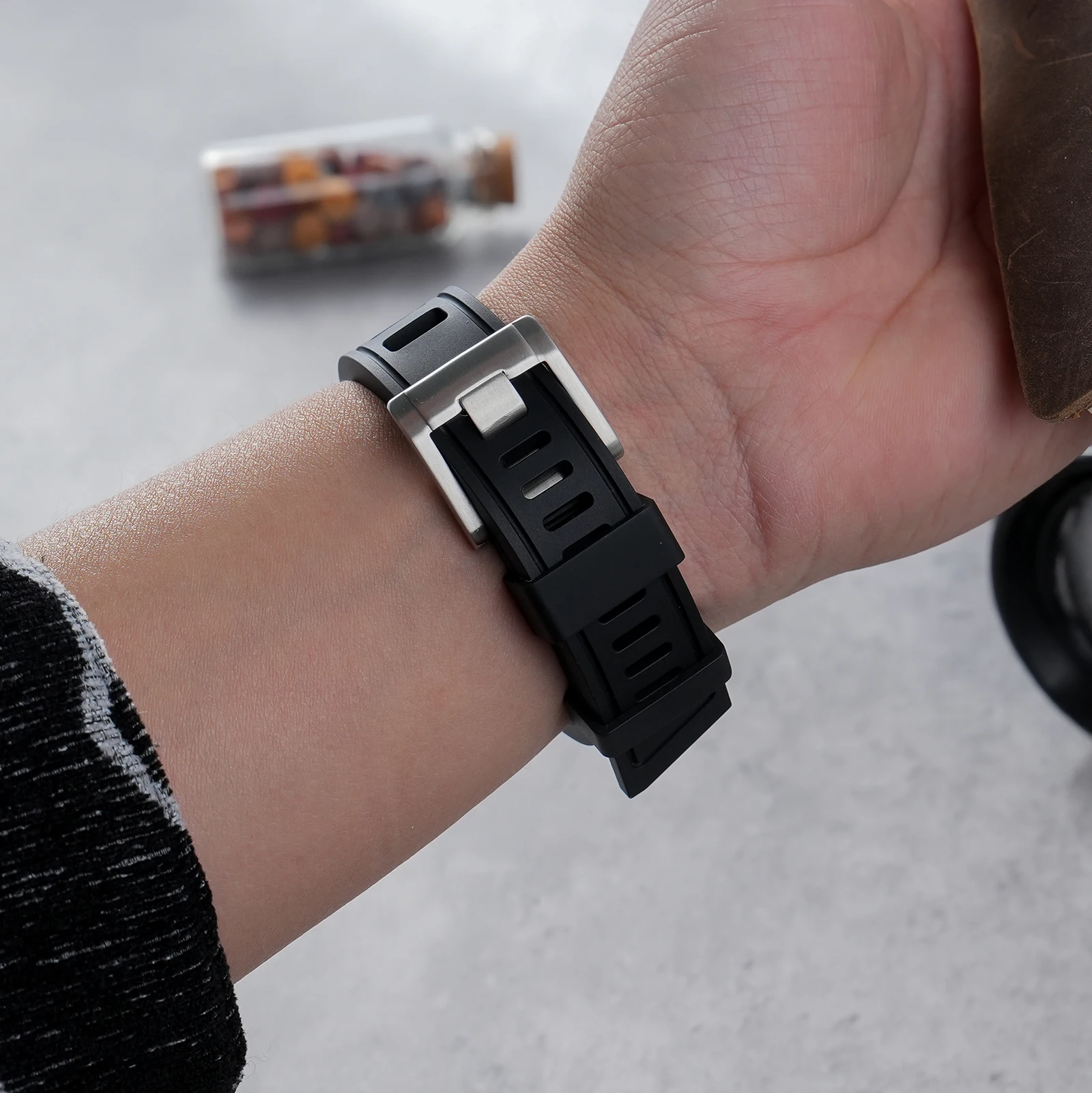 Hochwertiges, weiches Fluorkau – Rubber Strap Diver Bewertung und Preis