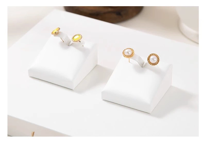 Earring Holder Ear Studs Jewelry Display Stand Rack Elegant White Leather Dangle Clip Hoops Earrings Jewellery Retail Organizer