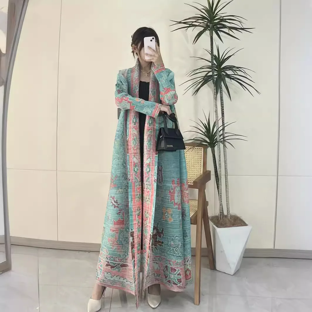 

High-Quality Pleats Elegant Pleated Long Trench Coat 2024 Summer Autumn Newest Women's Long Robe Coat Jacket Cape Print Fashion