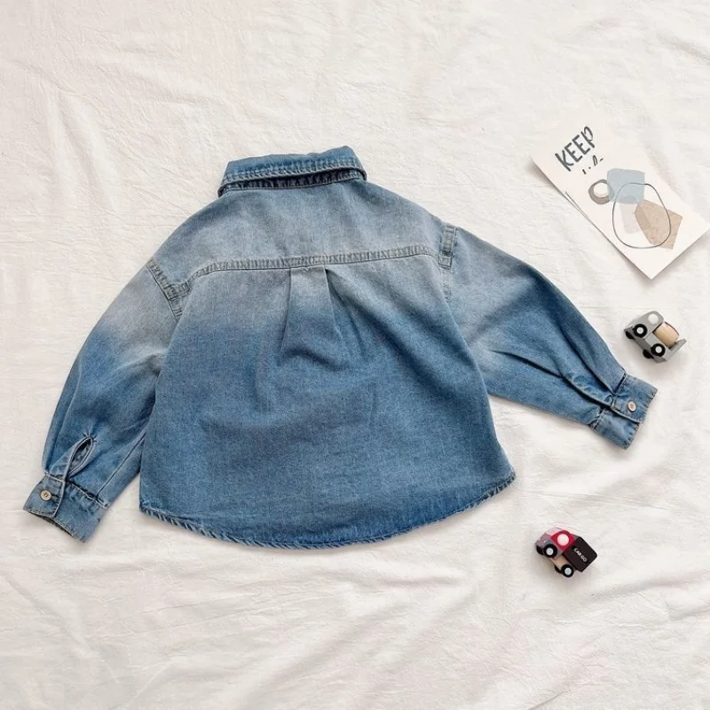 Camicia sottile in denim da ragazzo, giacca a camicia, giacca nuova primavera 2025, taglie forti, abbigliamento per bambini alla moda e bello