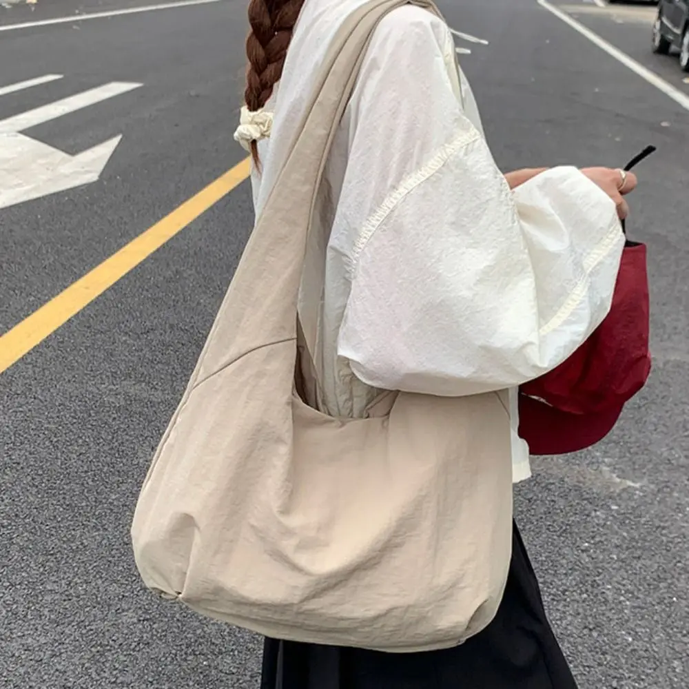 Candy Color Nylon Shoulder Bag Quick-dry Large Capacity Casual Tote Bag Korean Style Solid Color Japanese Style Shoulder Bag