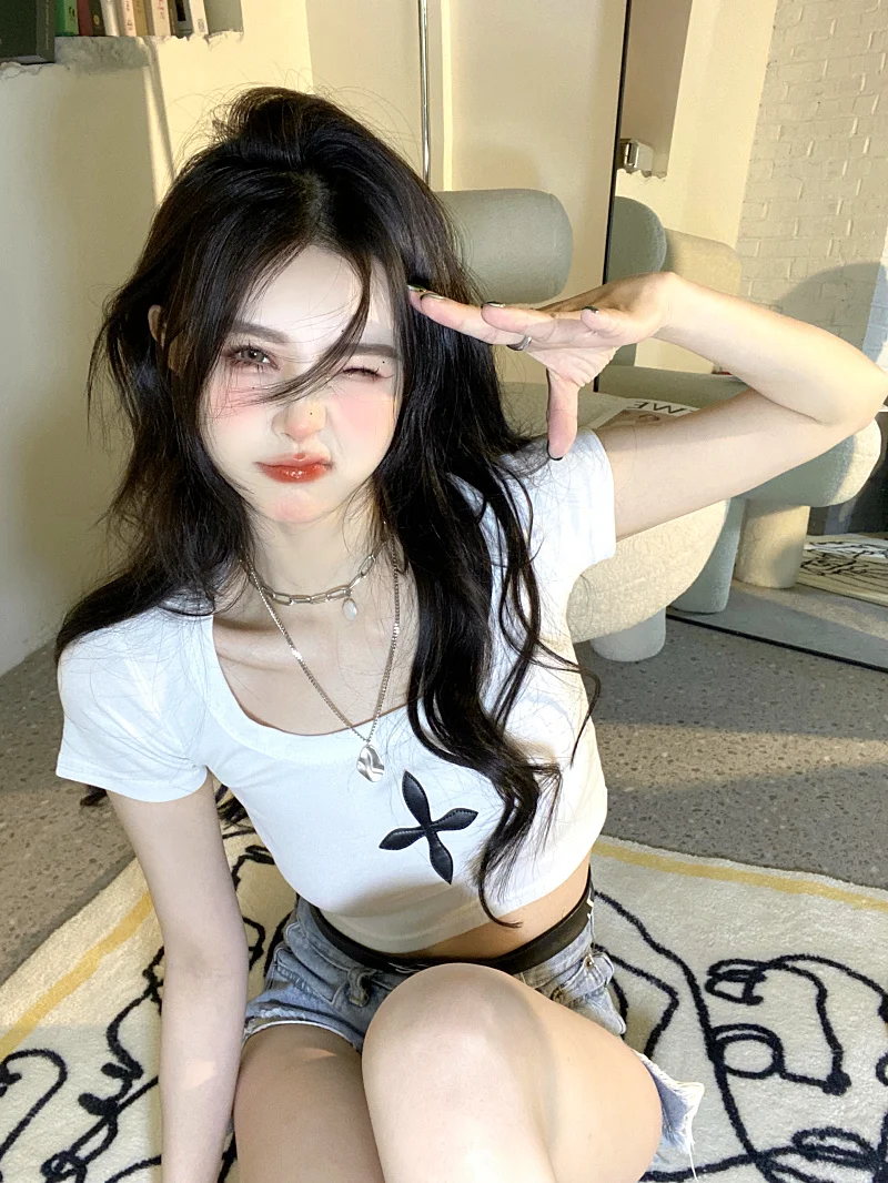 하이웨이스트 크롭탑 여성 여름 타이트핏 재즈댄스 또는 스트릿 스타일 프린트 코튼 블렌드 기하학 패턴 티셔츠