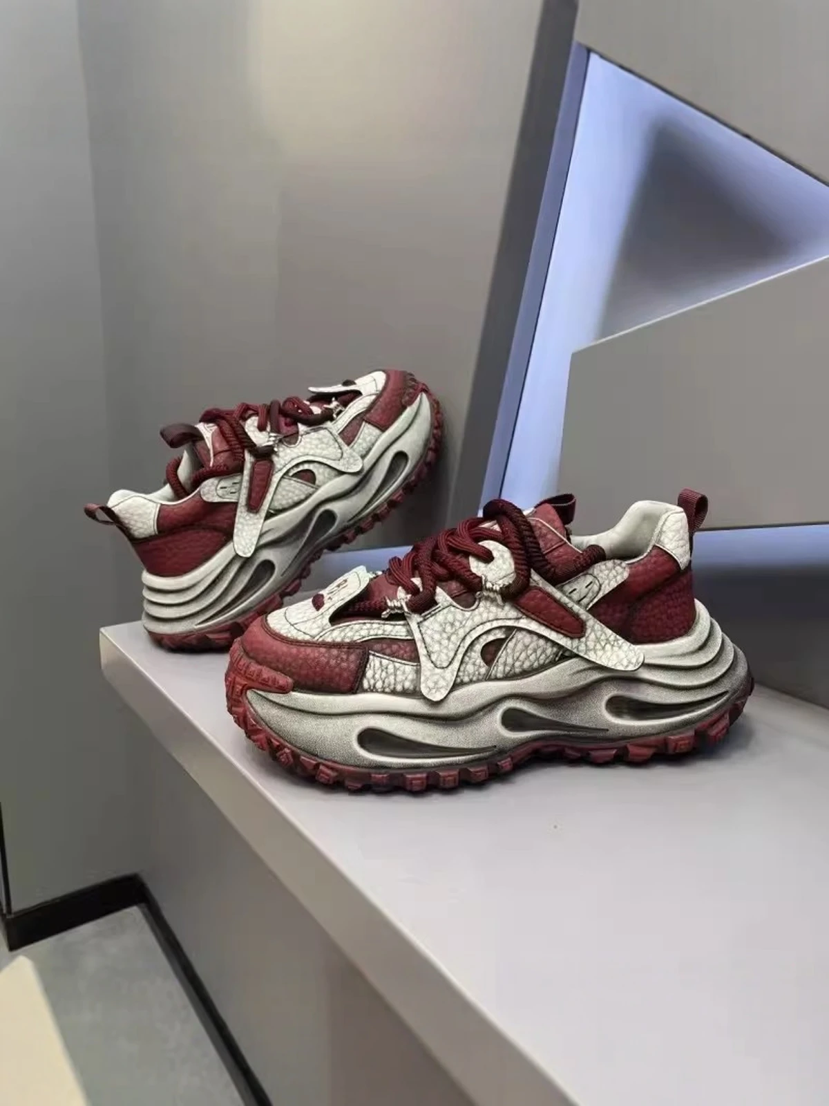 

Red Sport Shoes Men's Casual Summer Anti-slip Thick Bottom Dad Trendy Shoes Low Top Spring Fashion Comfortable Breathable