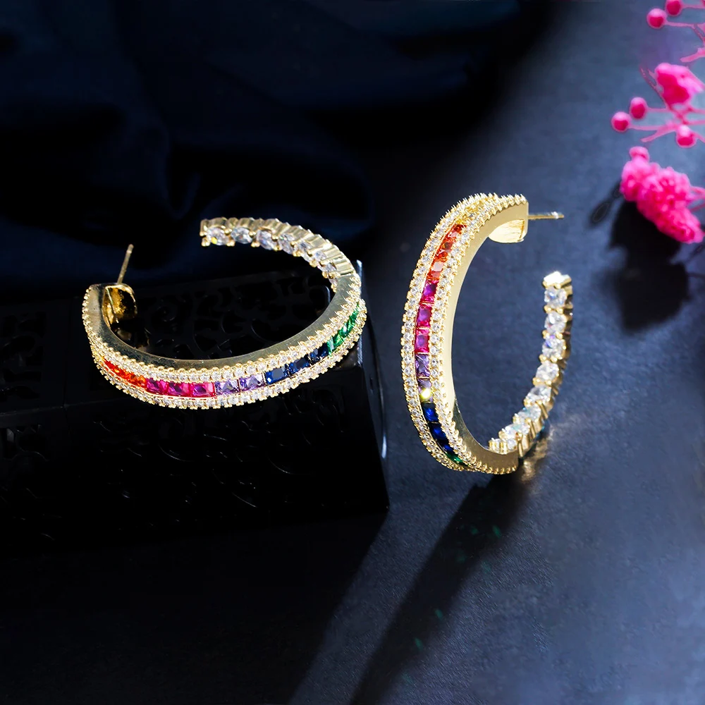CWWZircons Trendige Bunte Regenbogen-Kubikzirkonia Große Goldfarbene Runde Creolen für Frauen Boho Alltag Party Schmuck E0813 – Detail 6