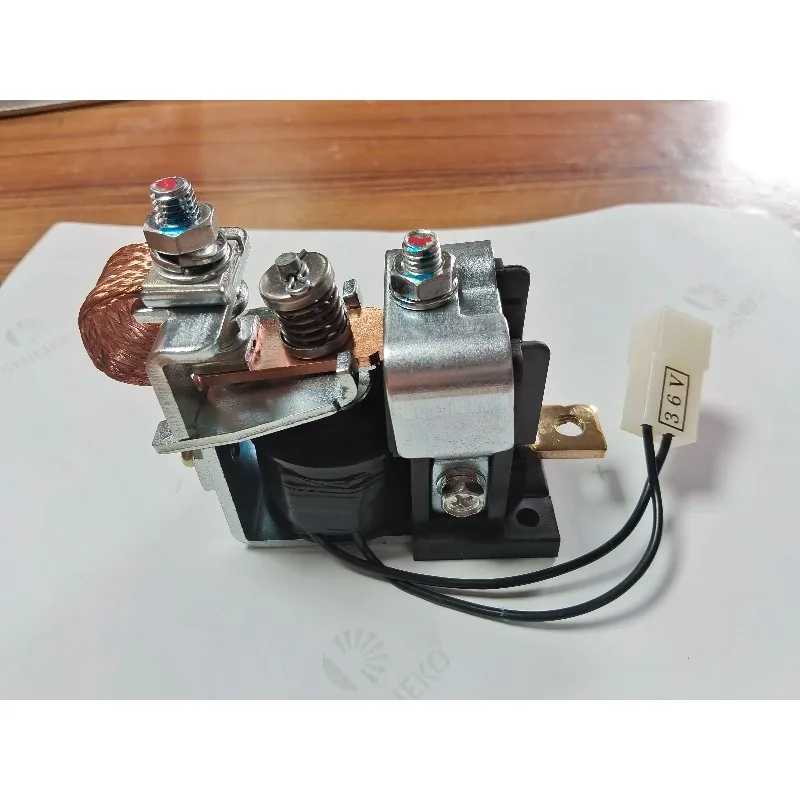 

Electric Forklift Owner Contactor 7FB5FB 24420-13300-71 ME254 36V Suitable for Toyota Electric Forklift Accessories