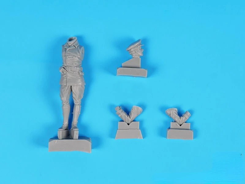 1/32 Die Casting Resin Figure Model Assembly Kit 3 Person Gray Resin Model DIY Toy Model Unpainted