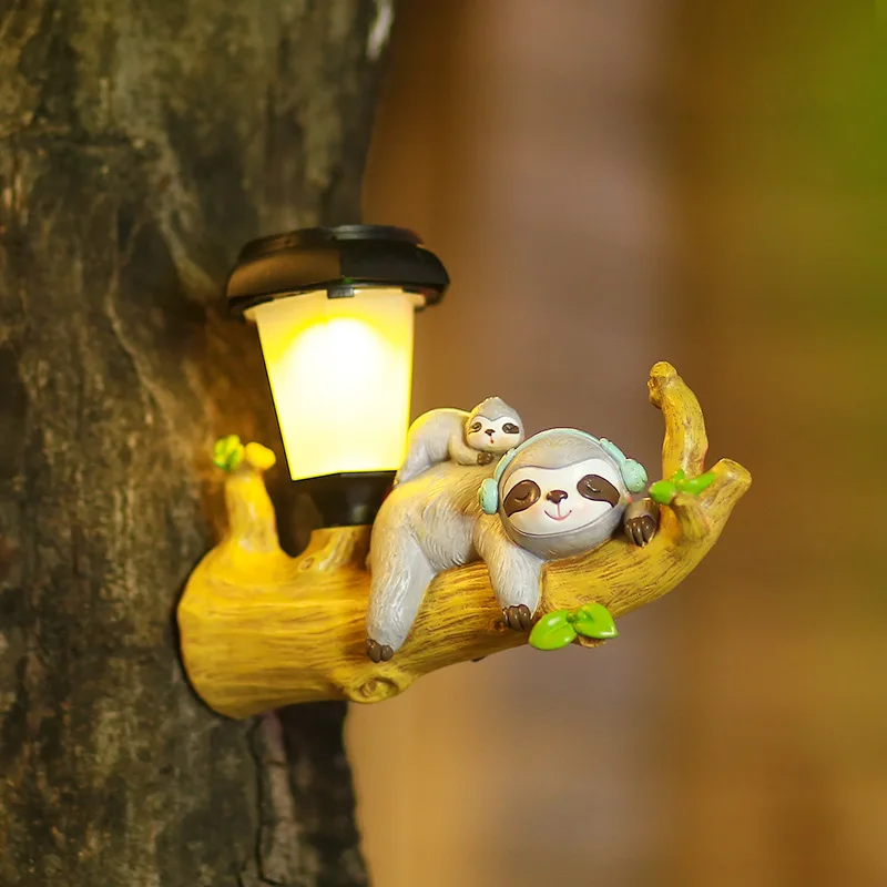 Outdoor Solar Nightlight Garden Squirrel Sloth Pendant Simulation Animal Gardening Decoration Sculpture Accessories