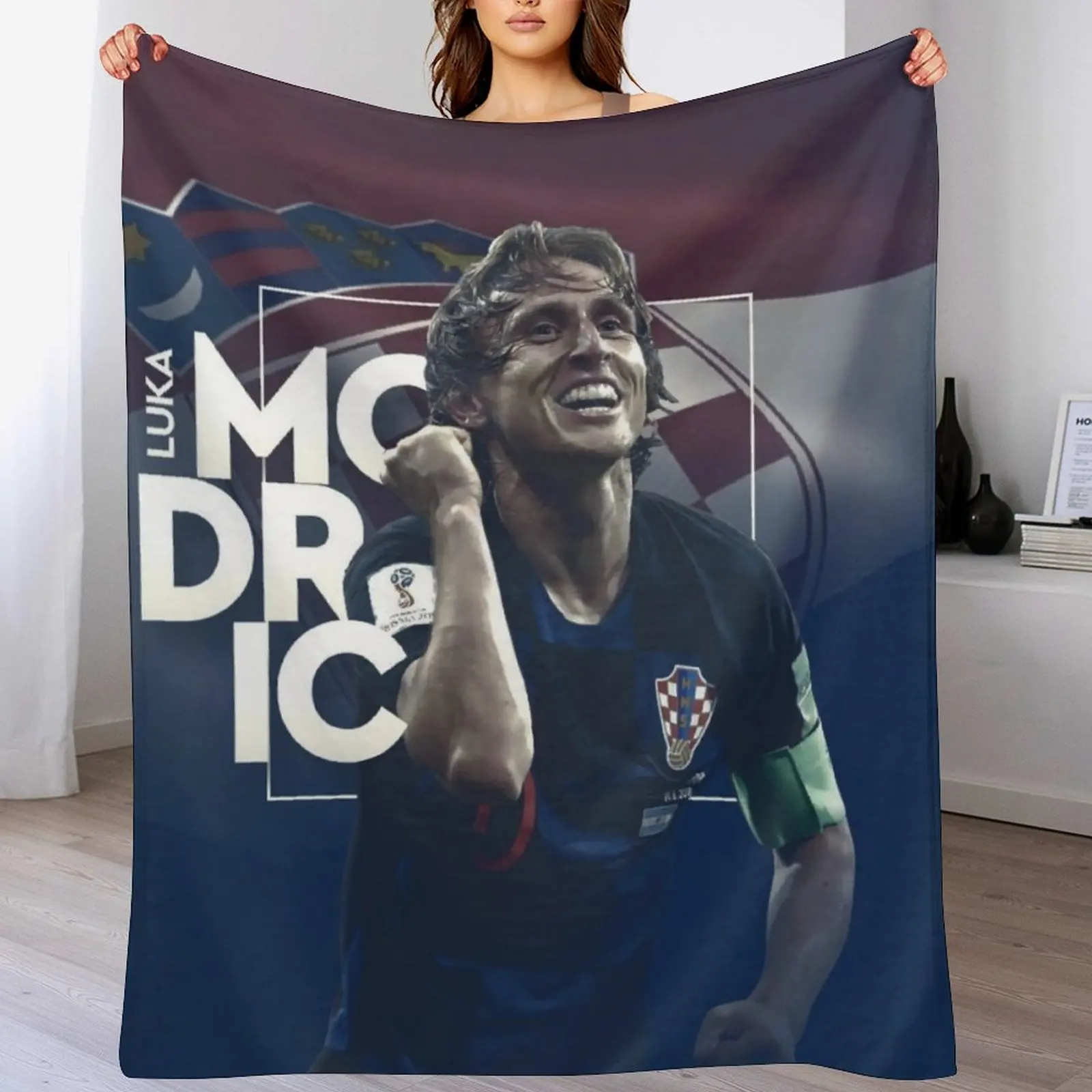 

Art Luka Modric Throw Blanket Soft Big decorative Blankets