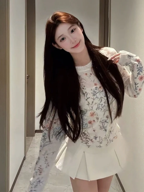 

Elegant Floral Embroidery Women's Top Early Autumn New Style Small Audience Design Versatile Knitted Shirt Casual Loose Fit