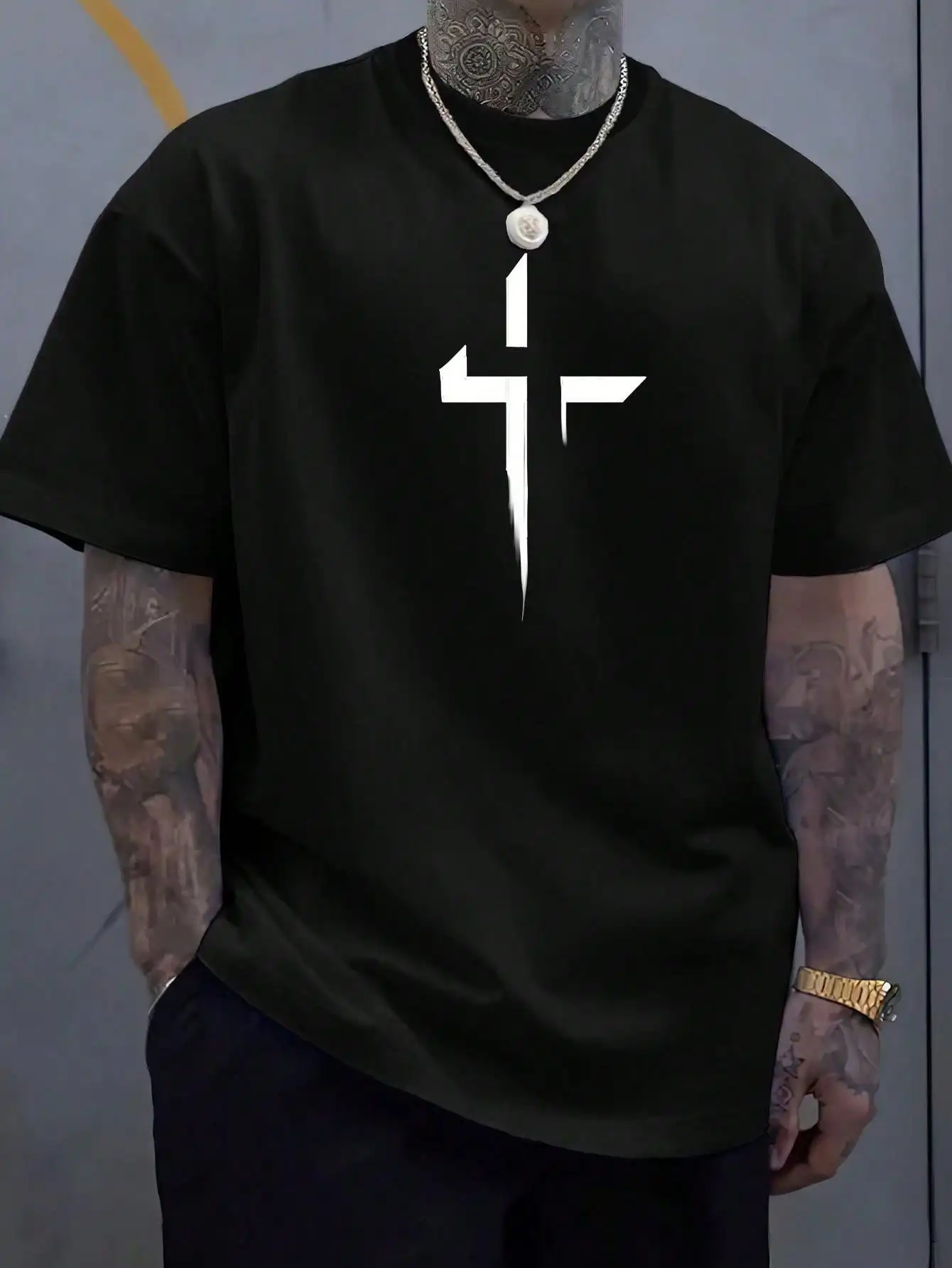 

Men's Black Round Neck Short Sleeve T-Shirt with Minimalist White Cross Graphic, Casual Daily Wear
