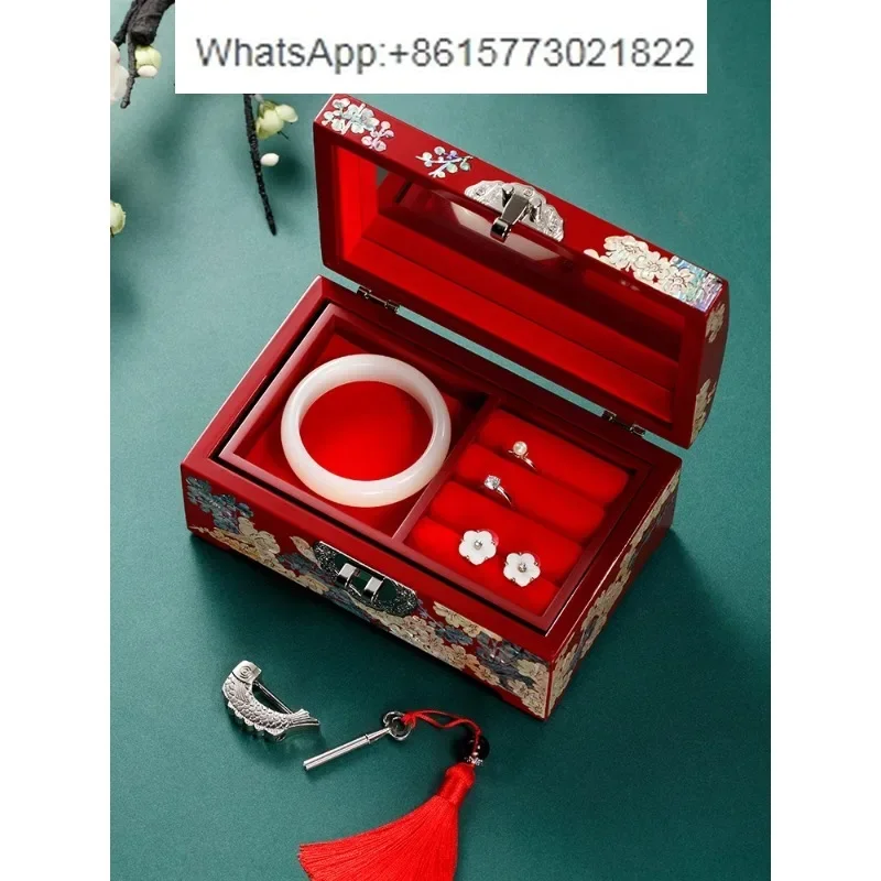 

Перламутровая лакированная коробка, свадебный подарок