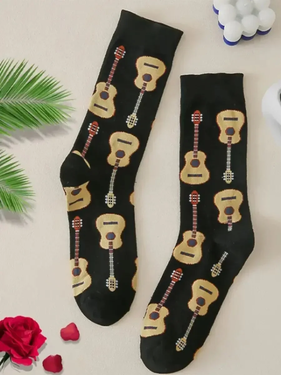 

Men's Cartoon Guitar Print Crew Breathable Comfortable Socks Casual Street Style Socks For Men's Outdoor Wearing All Seasons Wea
