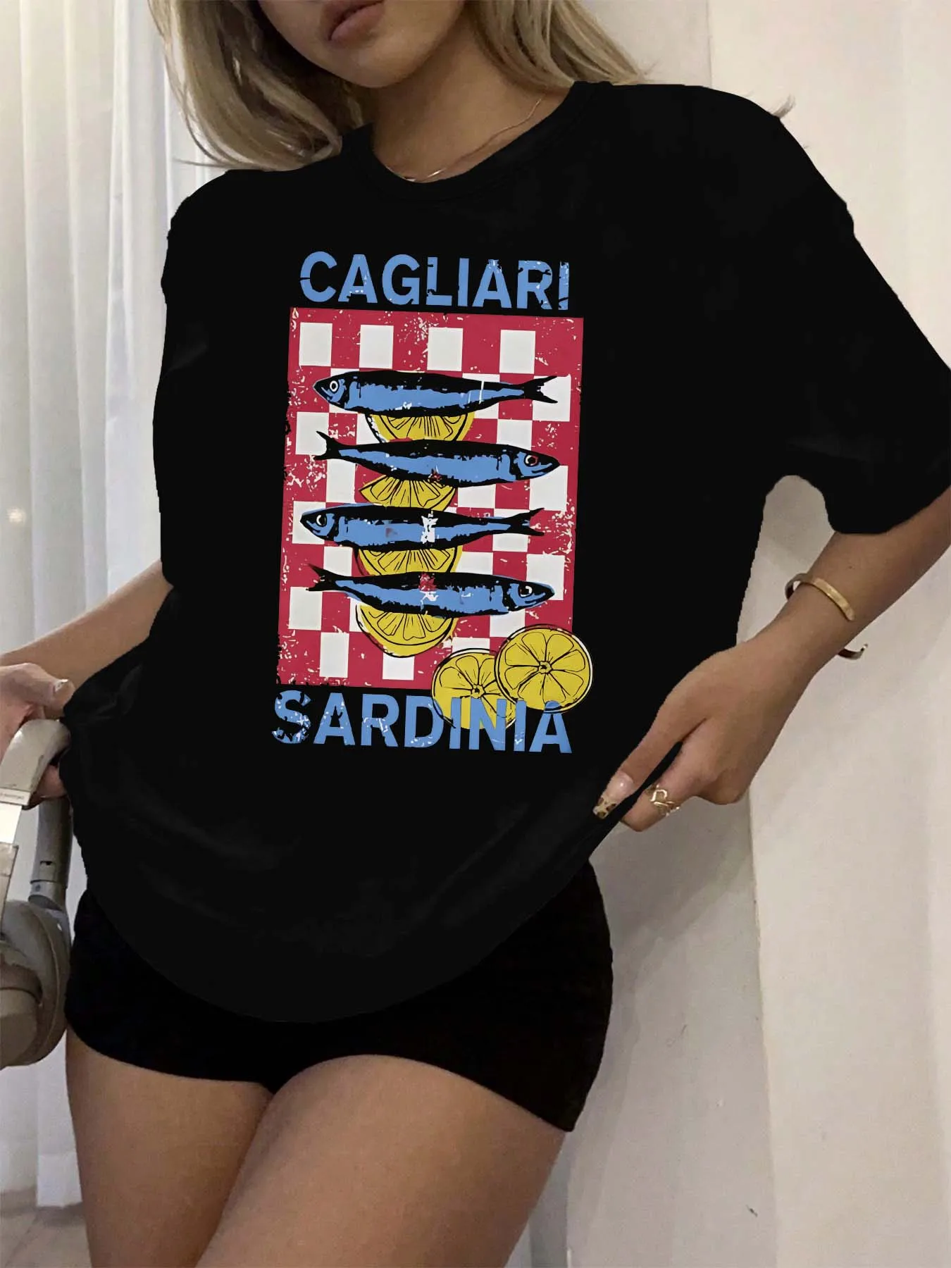 Kaus Trendi Grafis Kotak-kotak Lemon Ikan Cagliari Sardinia Ukuran Besar